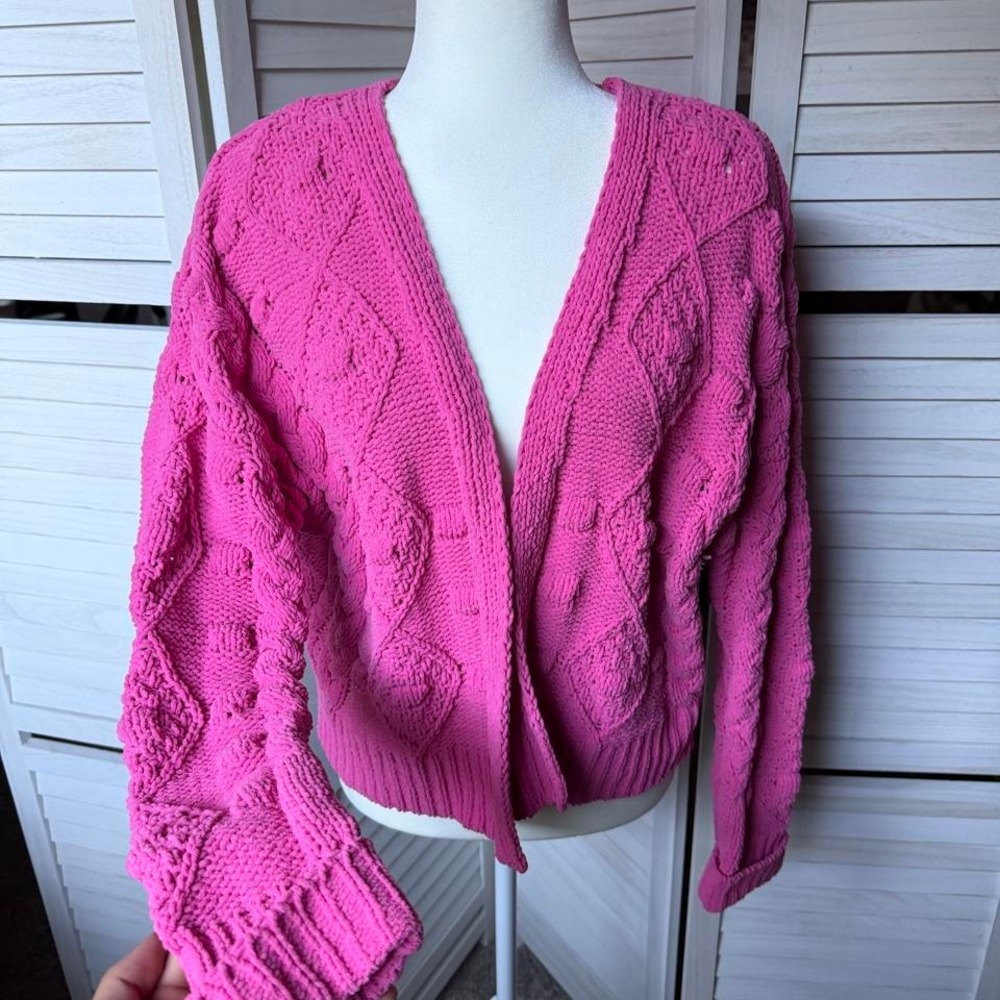 Vintage y2k Pink cable knit cardigan with diamond and cable patterns